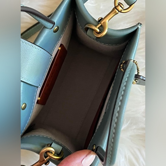 C4828 - Coach Mini Cashin Tote - Picture 8 of 13